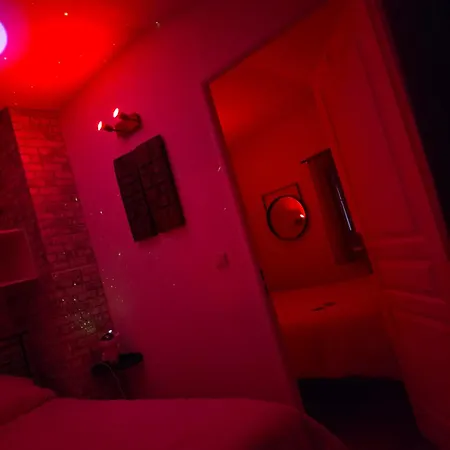 Jolie Maison Avec Piscine Partagé *