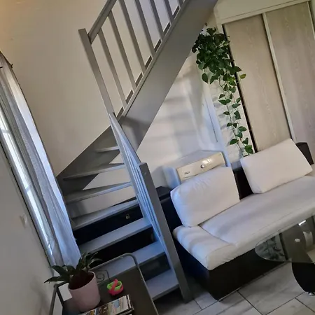 Jolie Maison Avec Piscine Partagé Gallargues-le-Montueux